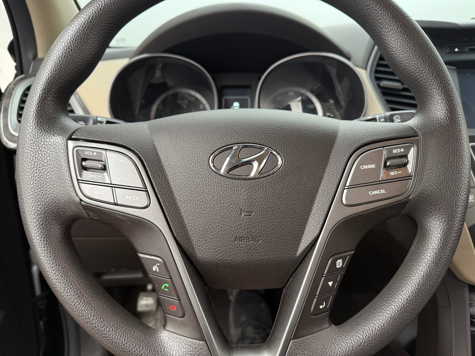 Thumbnail: 2017 Hyundai Santa Fe - 5