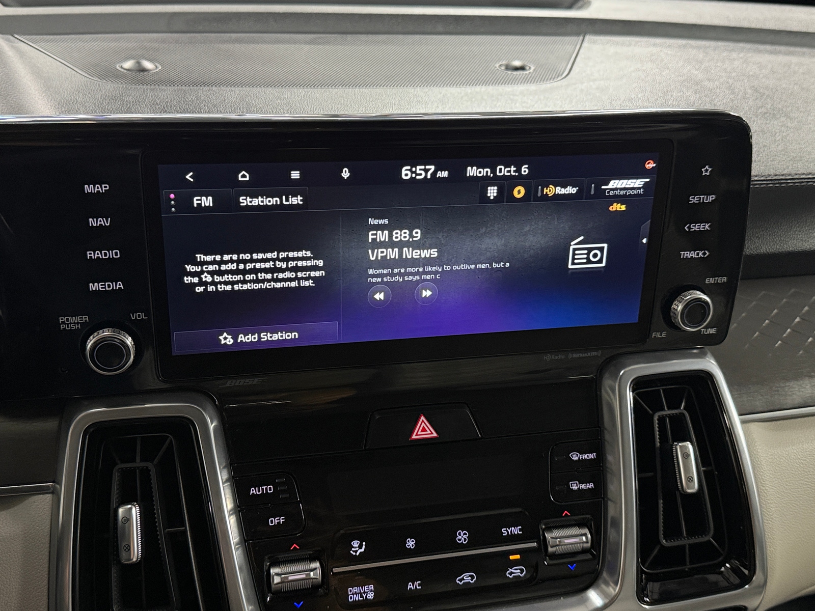 Thumbnail: 2023 Kia Sorento - 3