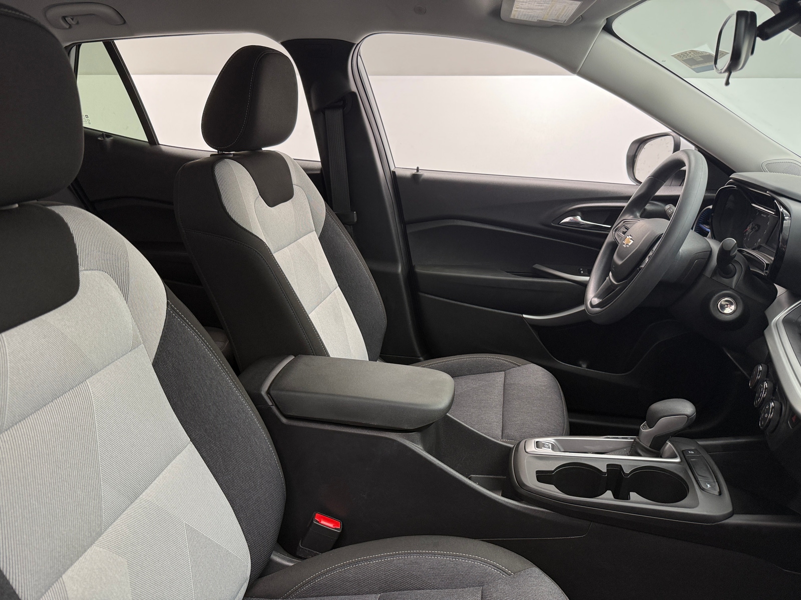 Thumbnail: 2024 Chevrolet Trax - 2