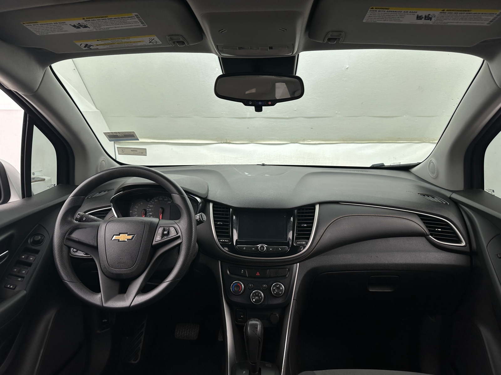 Thumbnail: 2017 Chevrolet Trax - 3