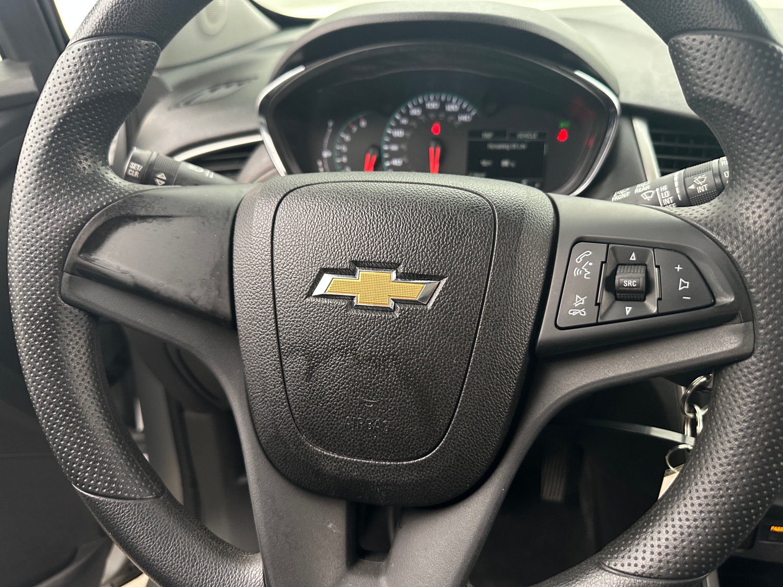 Thumbnail: 2017 Chevrolet Trax - 5
