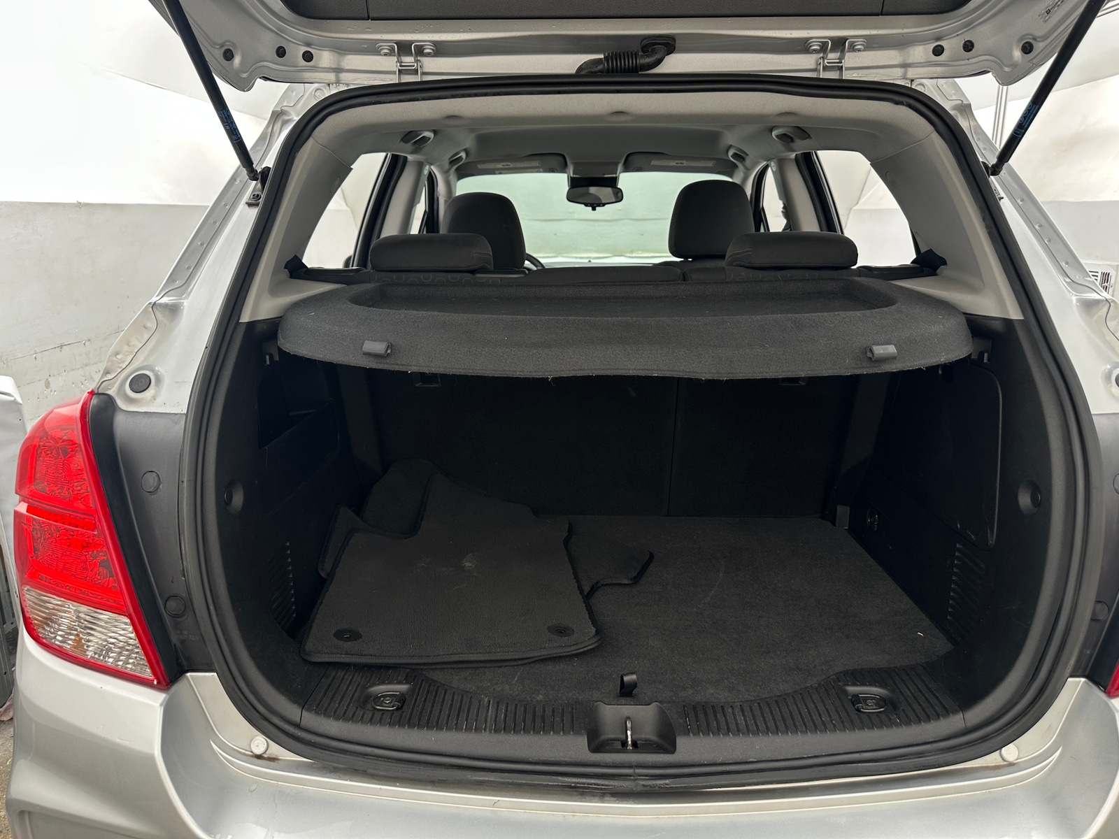 Thumbnail: 2017 Chevrolet Trax - 7