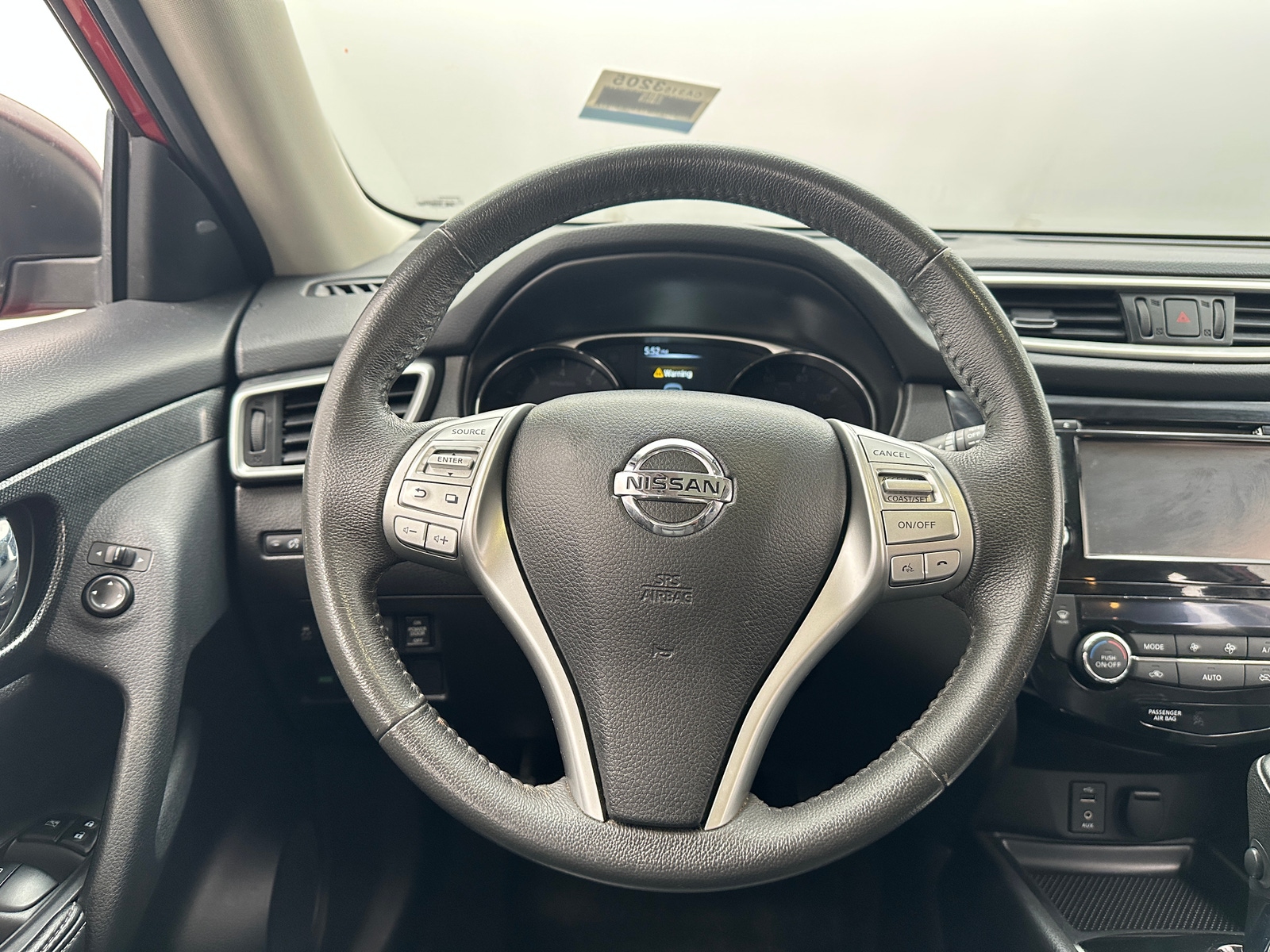 Thumbnail: 2015 Nissan Rogue - 4