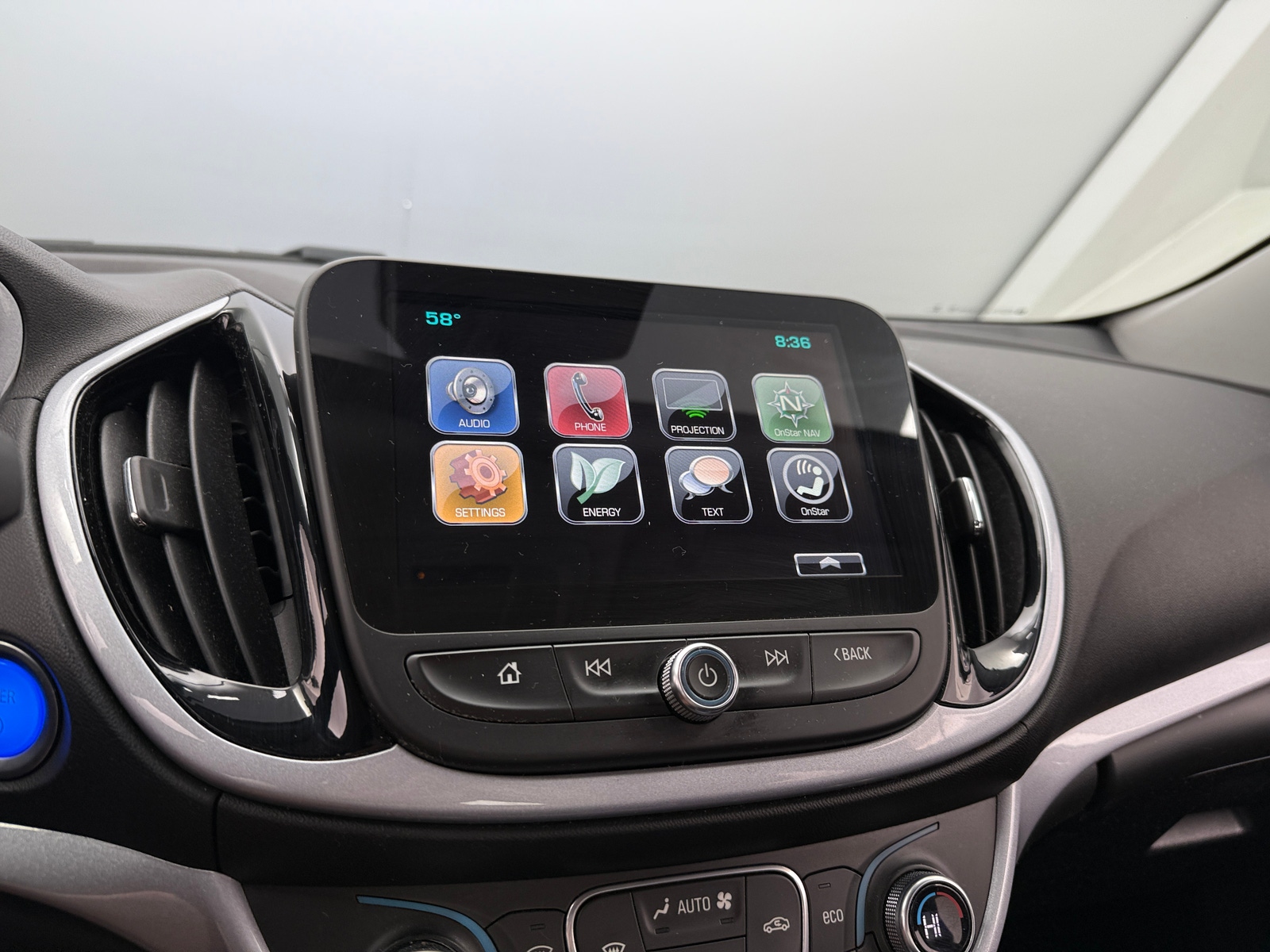 Thumbnail: 2017 Chevrolet Volt - 3