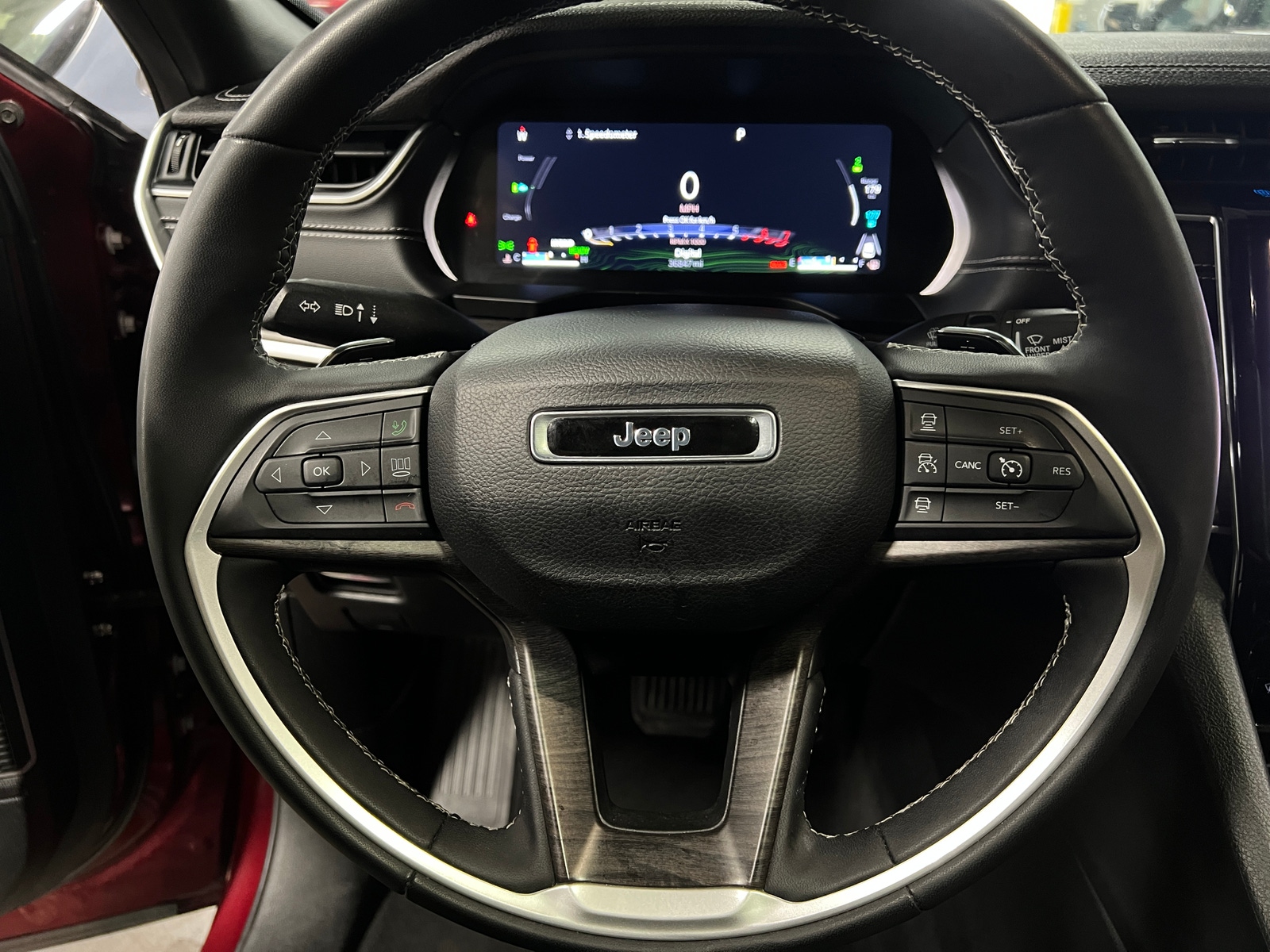 Thumbnail: 2024 Jeep Grand Cherokee - 4