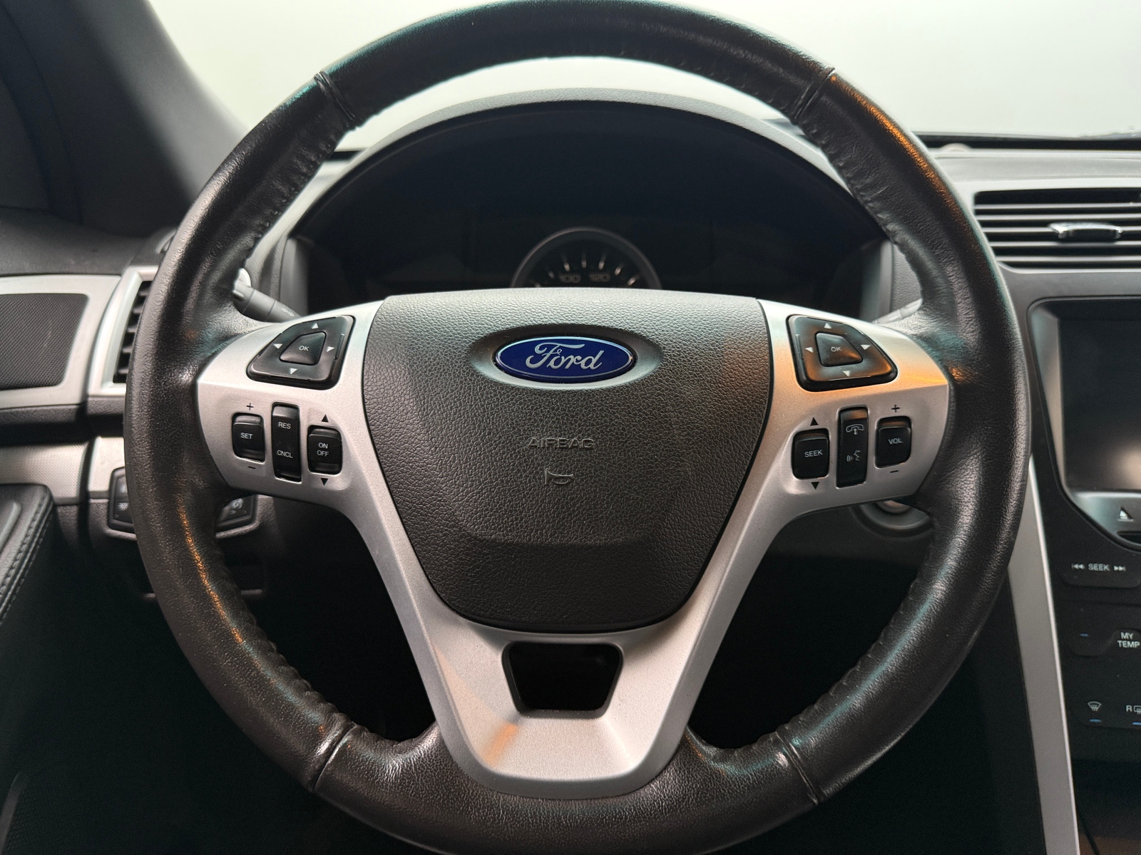 Thumbnail: 2015 Ford Explorer - 4