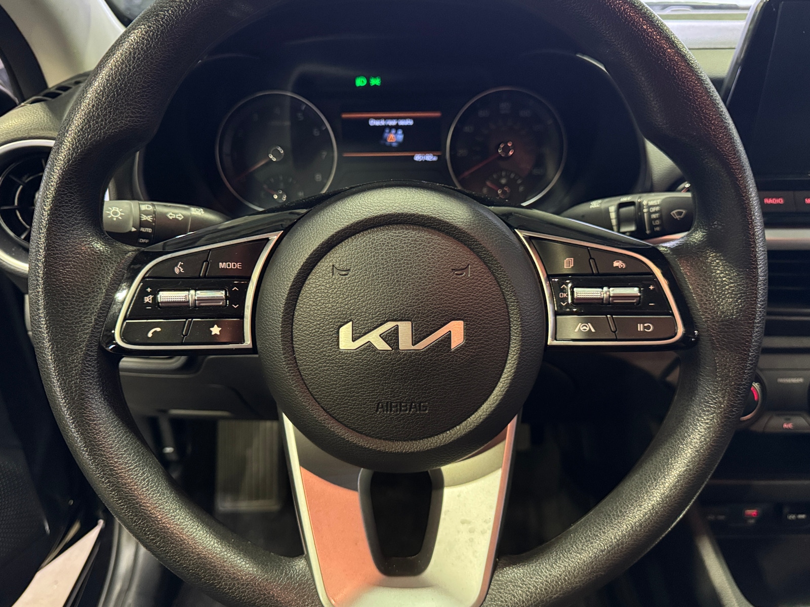 Thumbnail: 2023 Kia Forte - 5