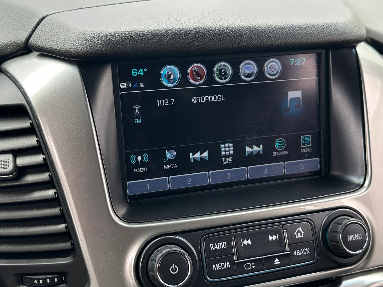 Thumbnail: 2019 Chevrolet Suburban - 3