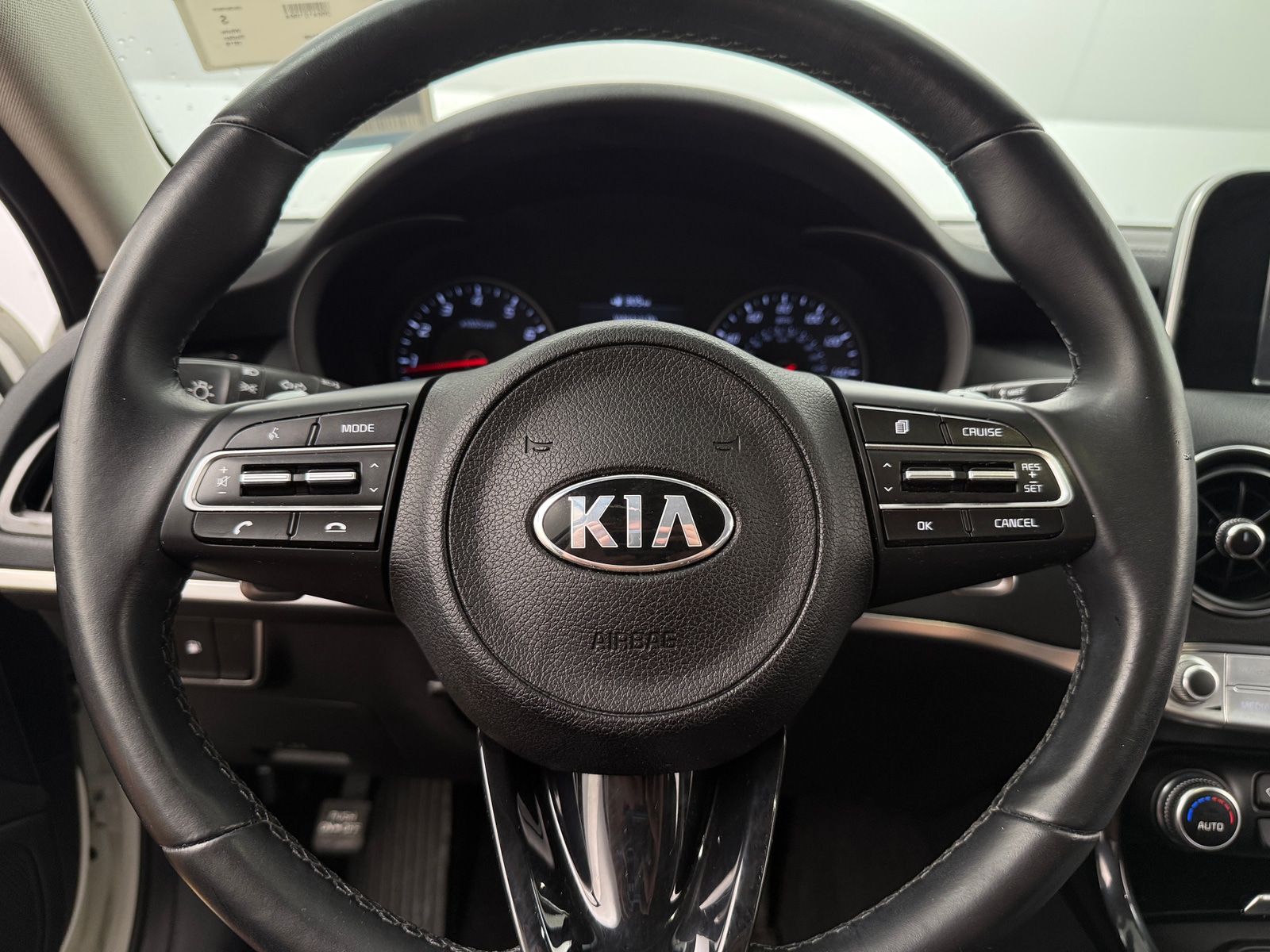 Thumbnail: 2019 Kia Stinger - 4
