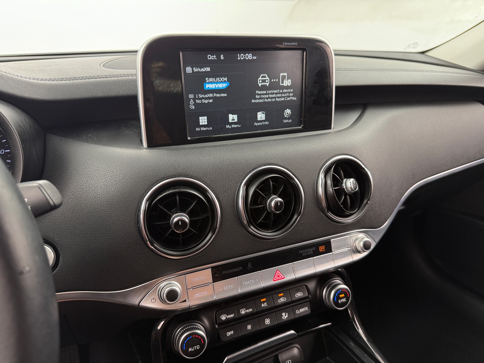 Thumbnail: 2019 Kia Stinger - 3