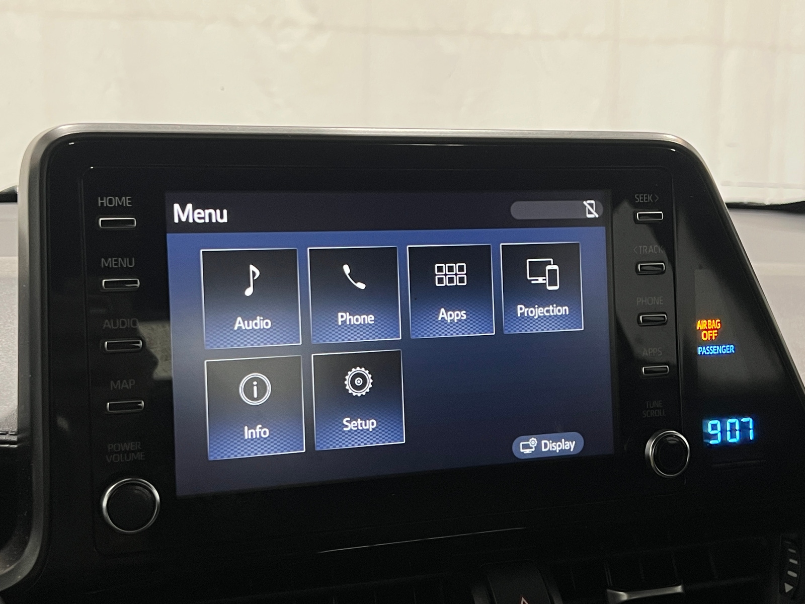 Thumbnail: 2019 Toyota C-HR - 4