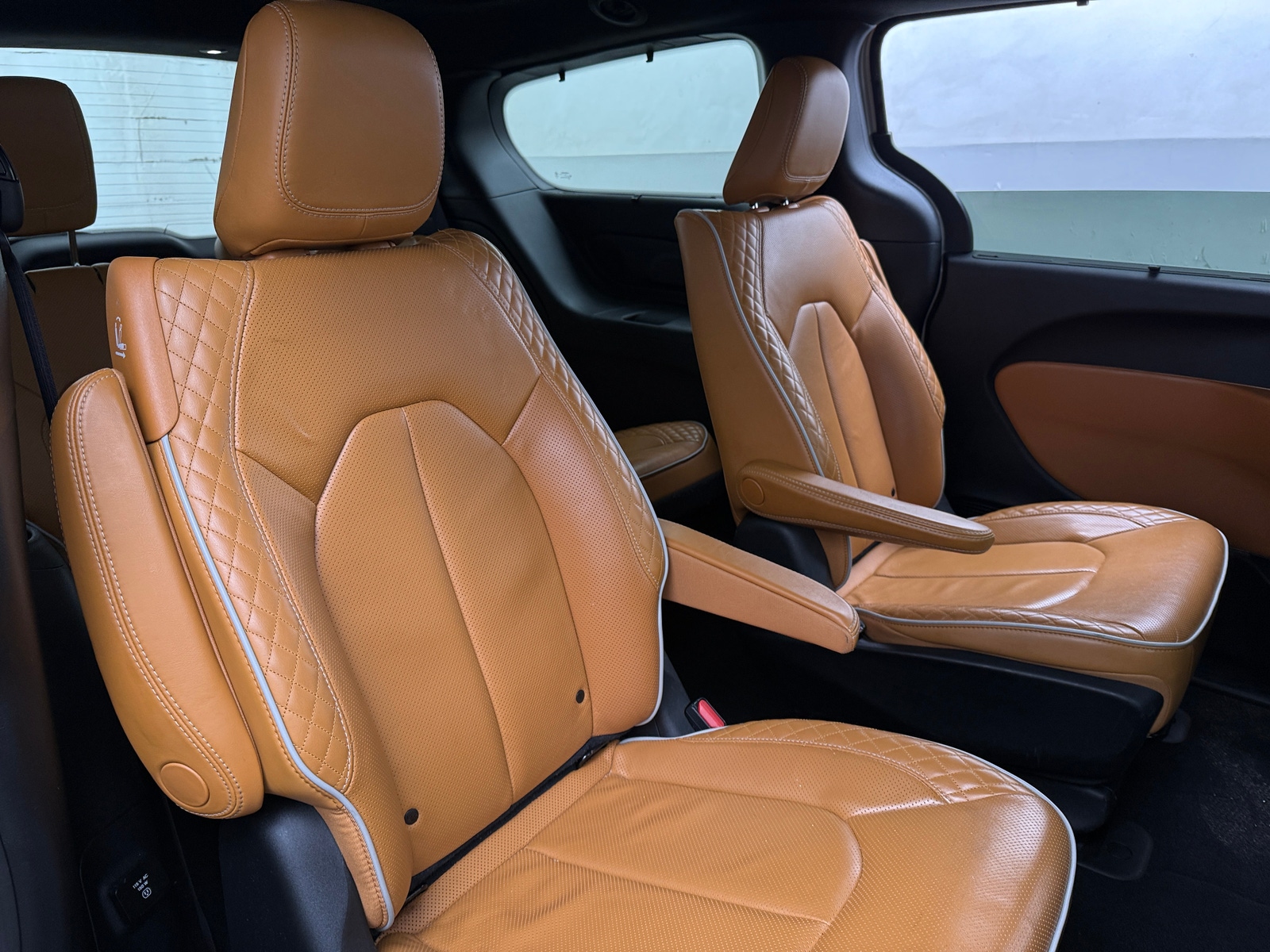 Thumbnail: 2021 Chrysler Pacifica - 5