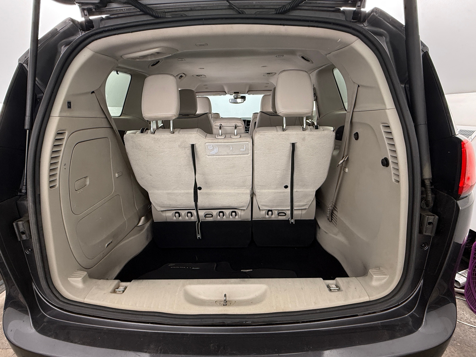 Thumbnail: 2018 Chrysler Pacifica - 6