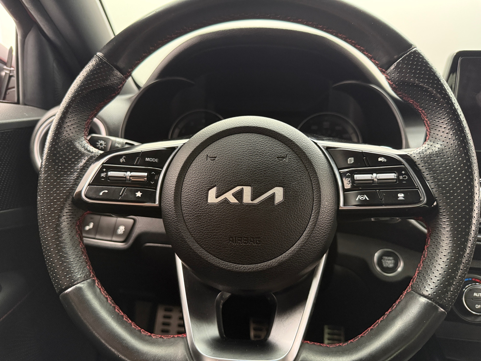 Thumbnail: 2023 Kia Forte - 5