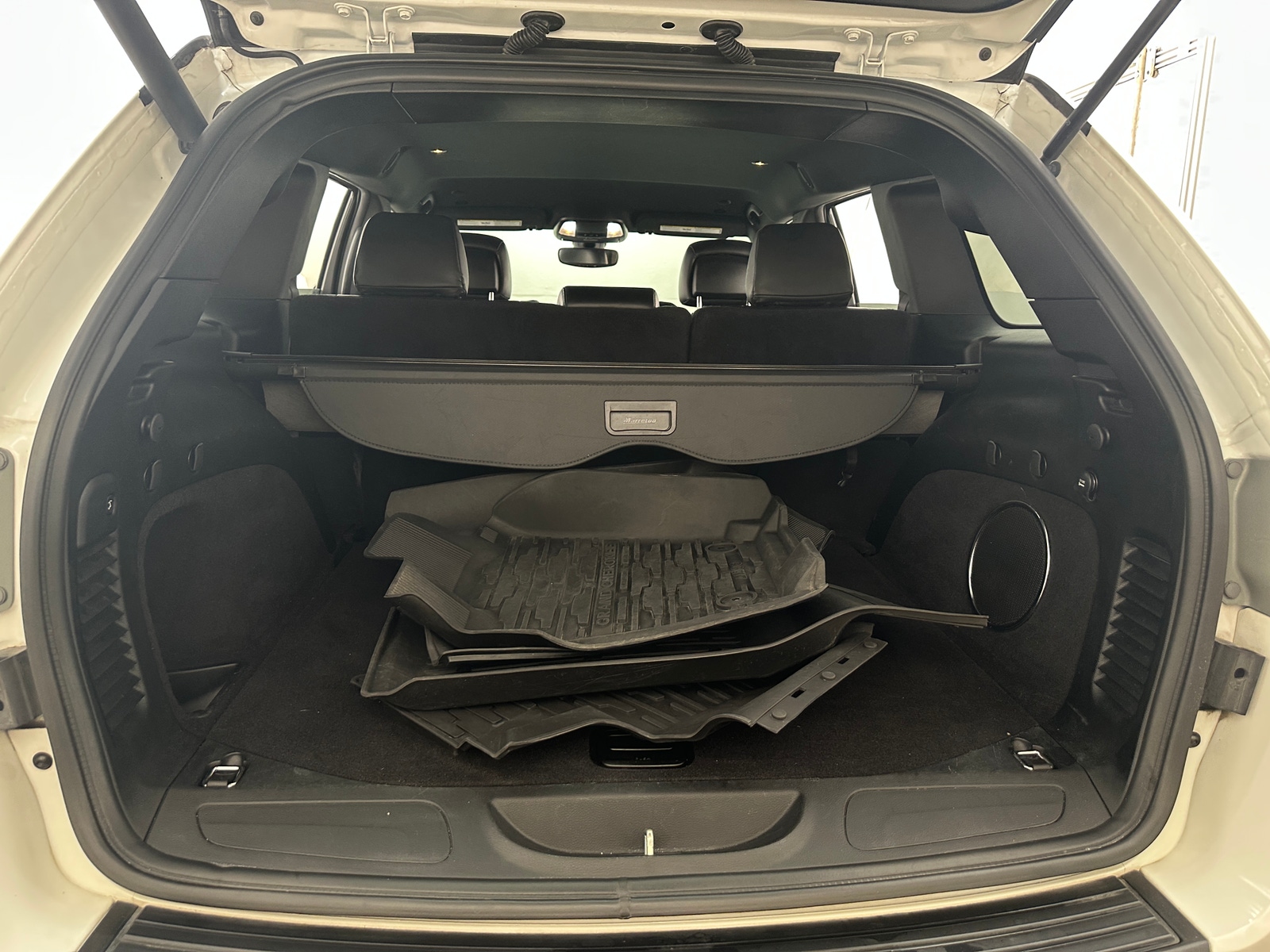 Thumbnail: 2019 Jeep Grand Cherokee - 6