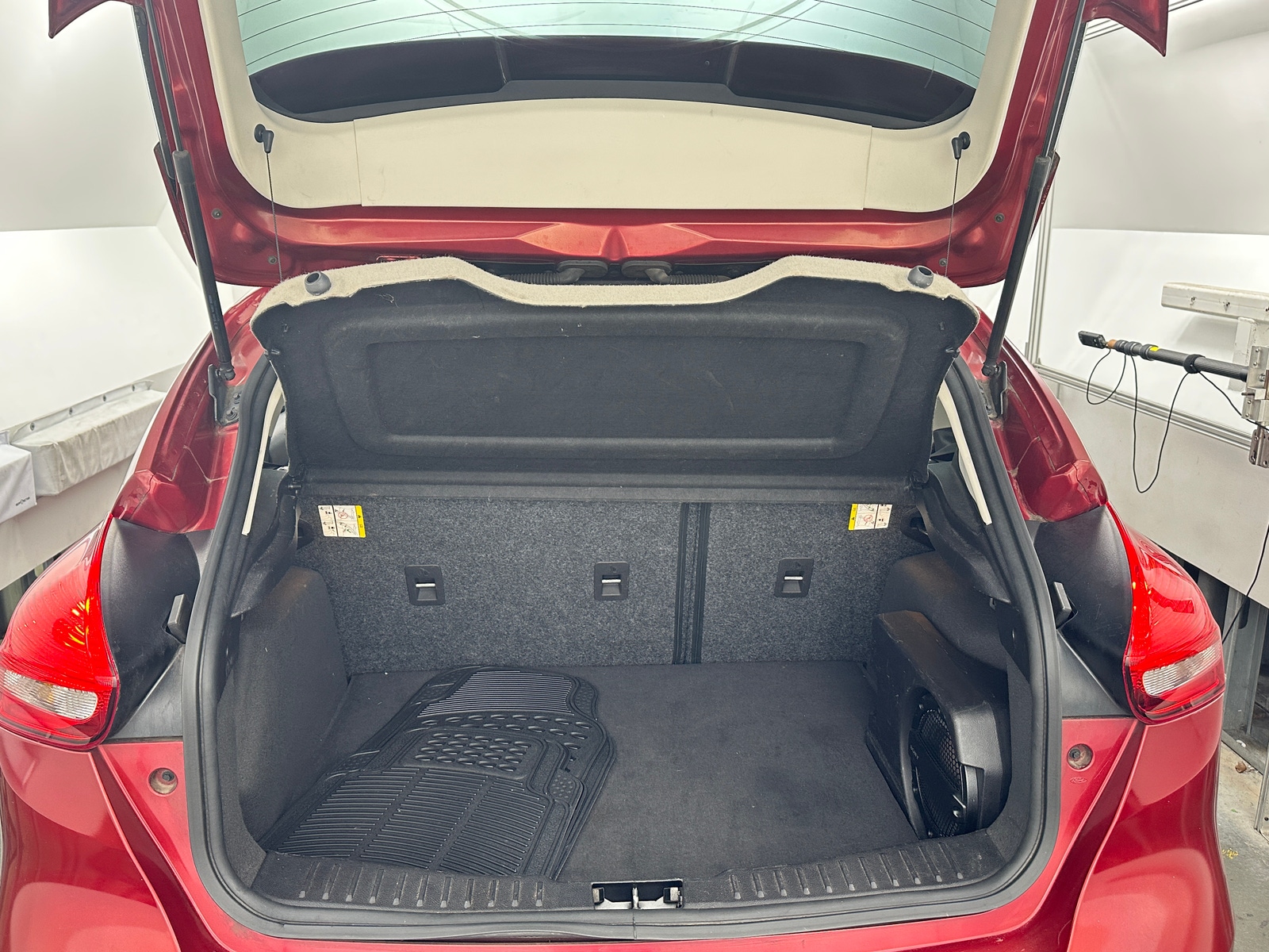 Thumbnail: 2015 Ford Focus - 6