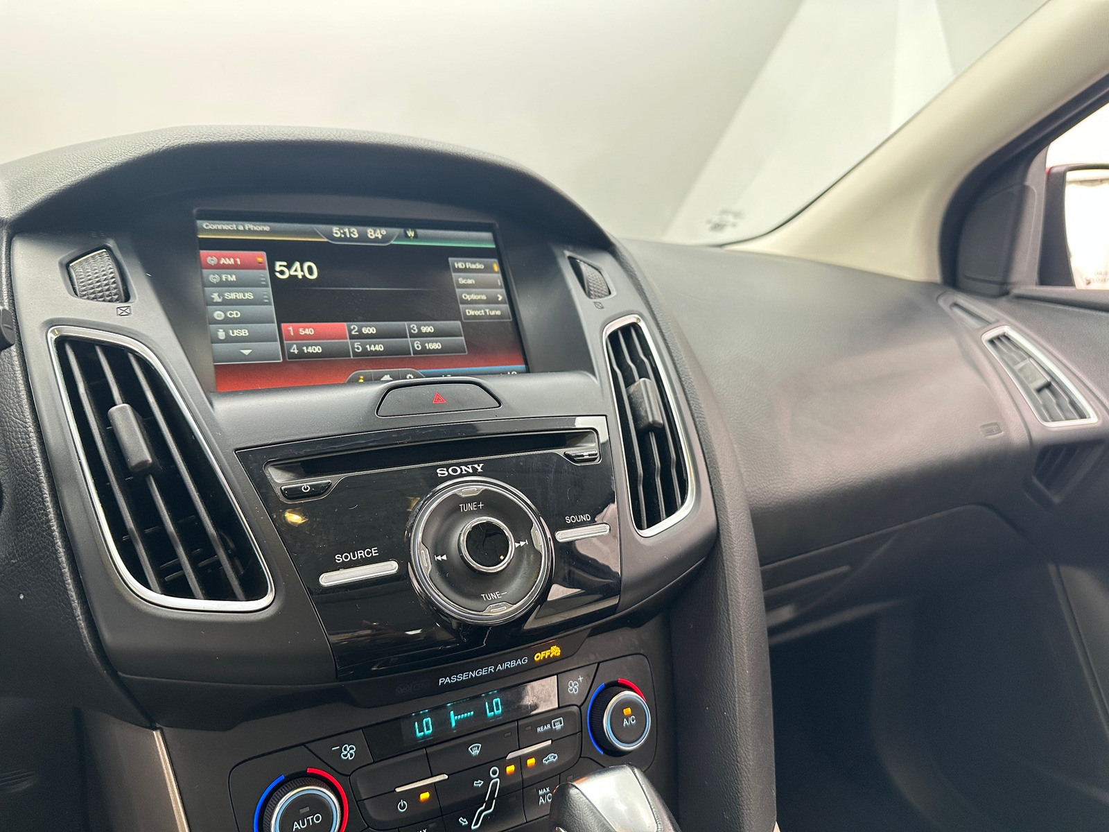 Thumbnail: 2015 Ford Focus - 3