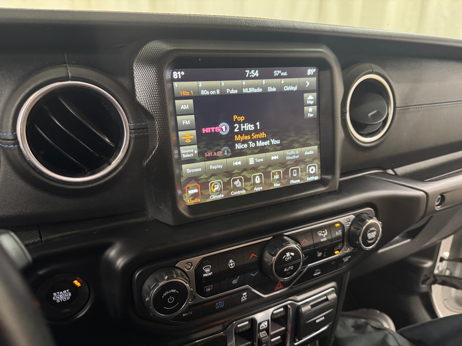 Thumbnail: 2022 Jeep Wrangler - 3