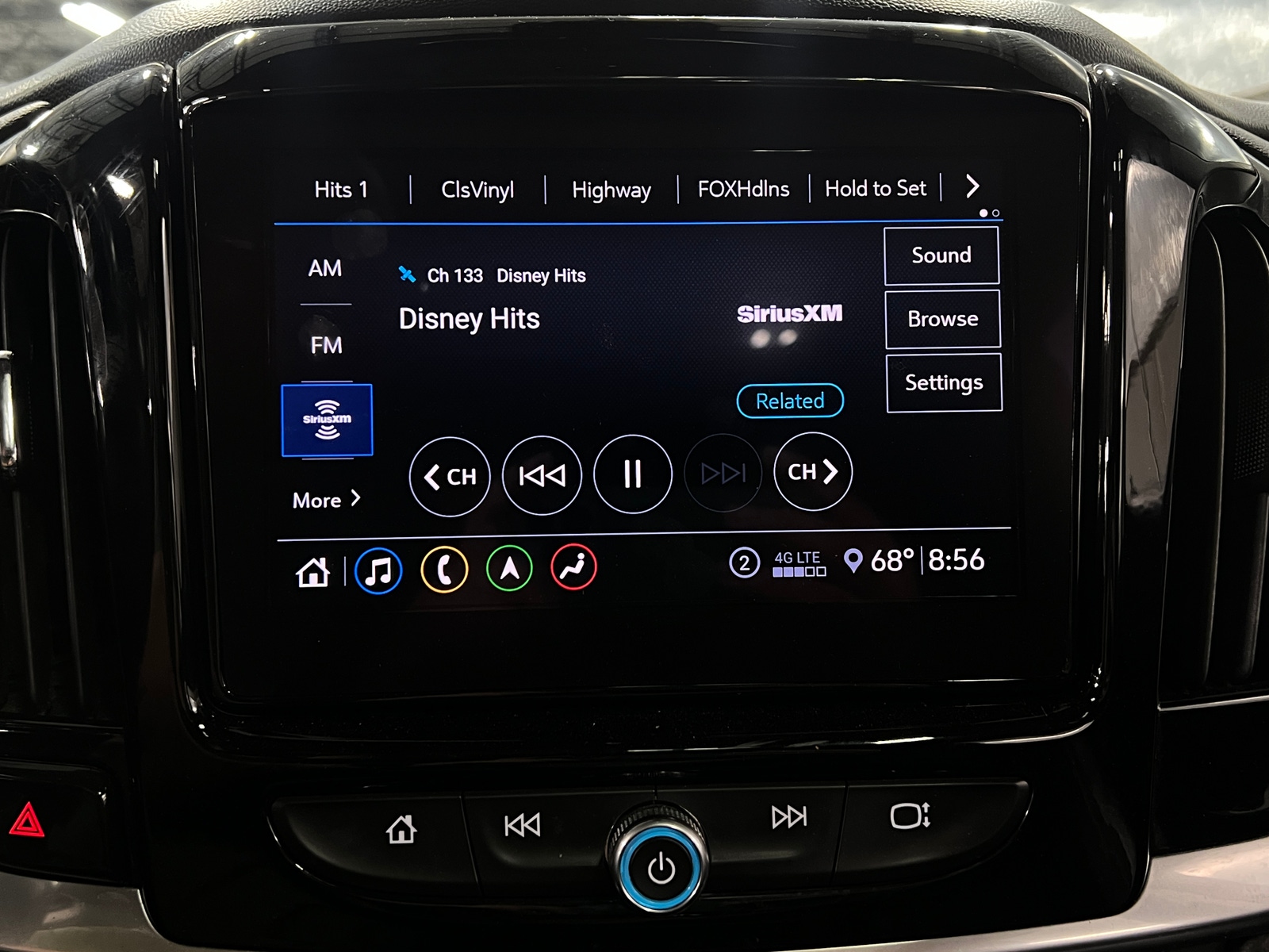 Thumbnail: 2020 Chevrolet Traverse - 3