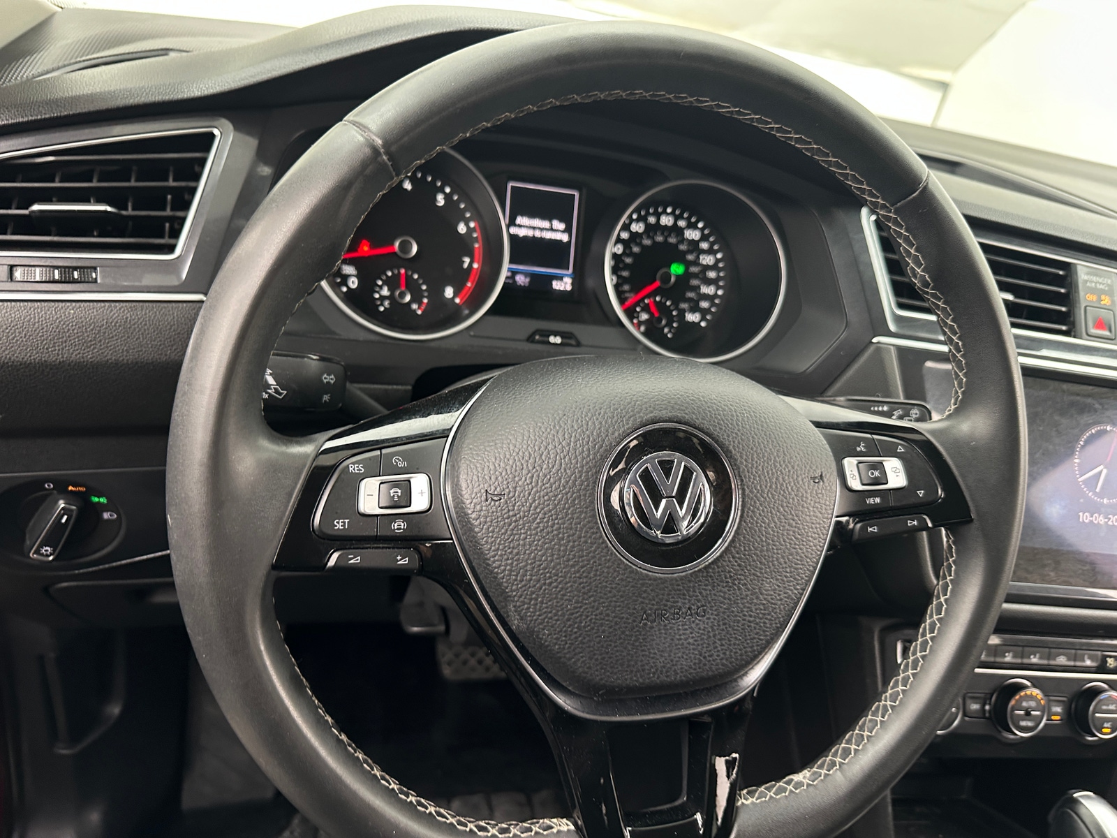 Thumbnail: 2021 Volkswagen Tiguan - 4