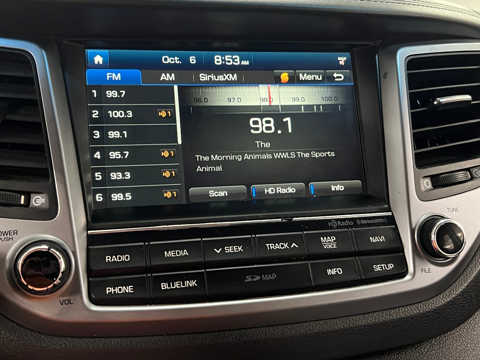 Thumbnail: 2016 Hyundai Tucson - 3
