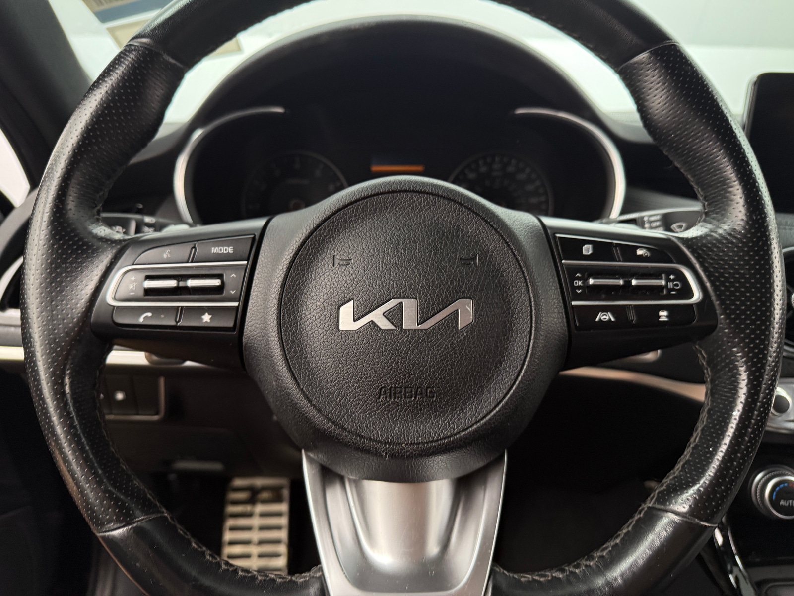 Thumbnail: 2023 Kia Stinger - 4