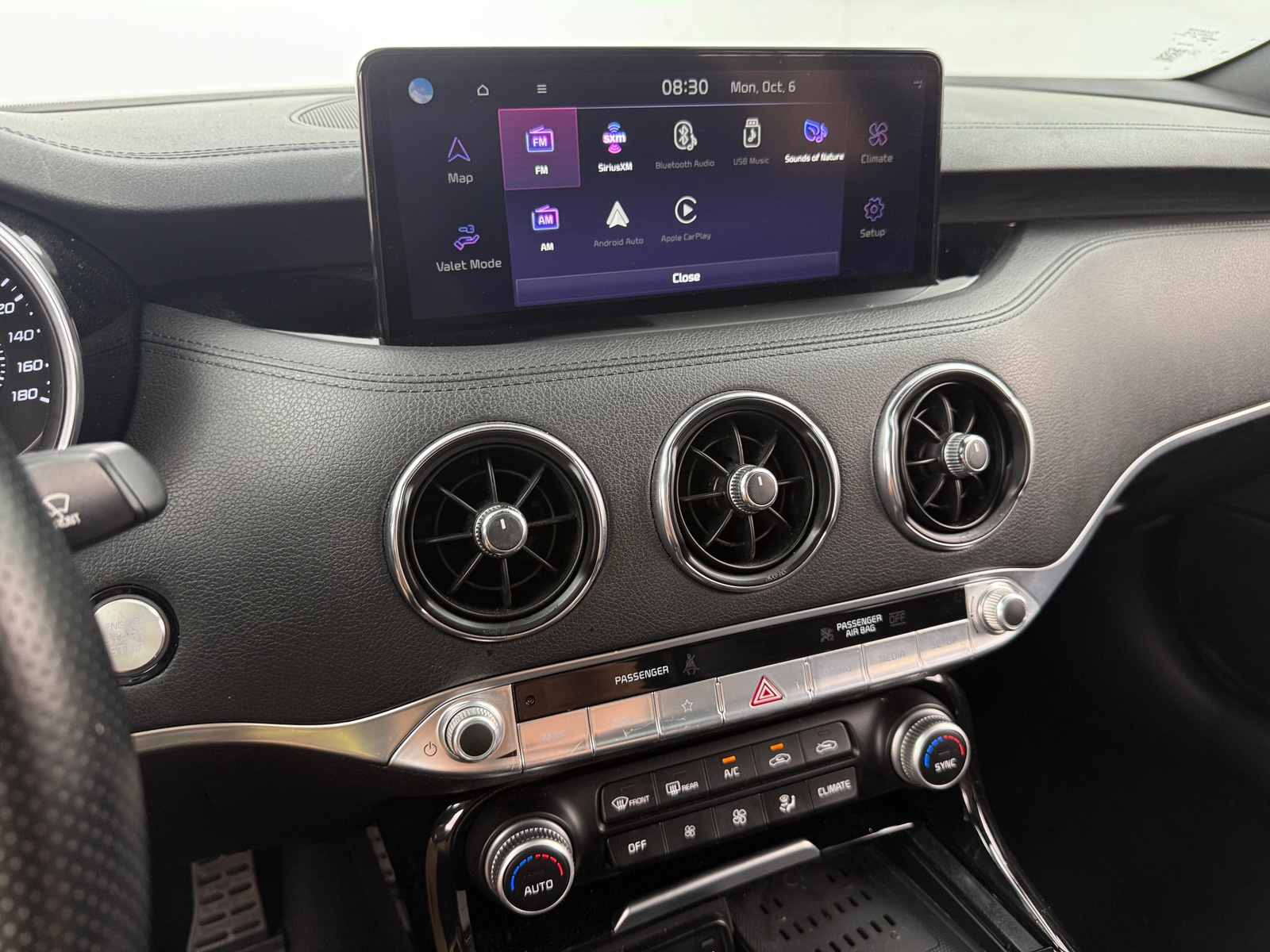 Thumbnail: 2023 Kia Stinger - 3