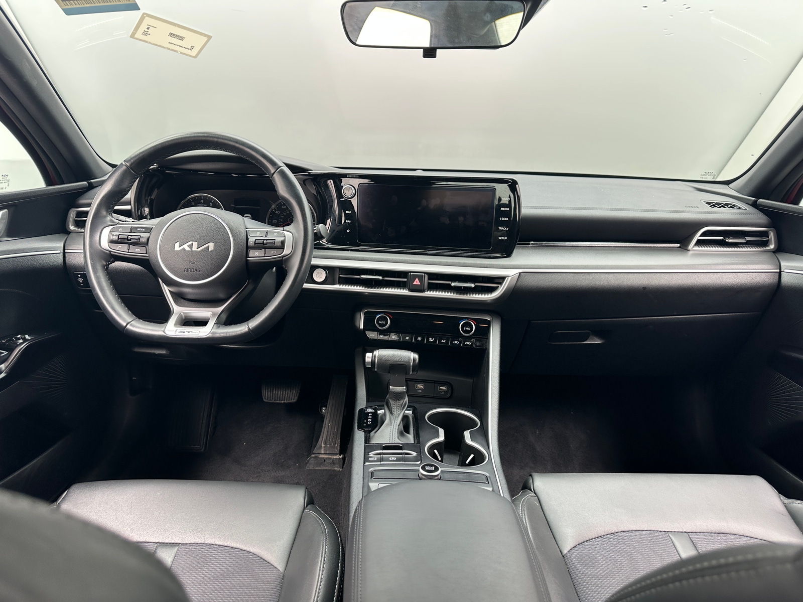Thumbnail: 2023 Kia K5 - 3