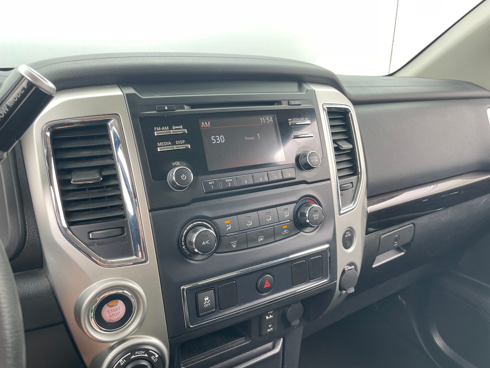 Thumbnail: 2017 Nissan Titan - 3