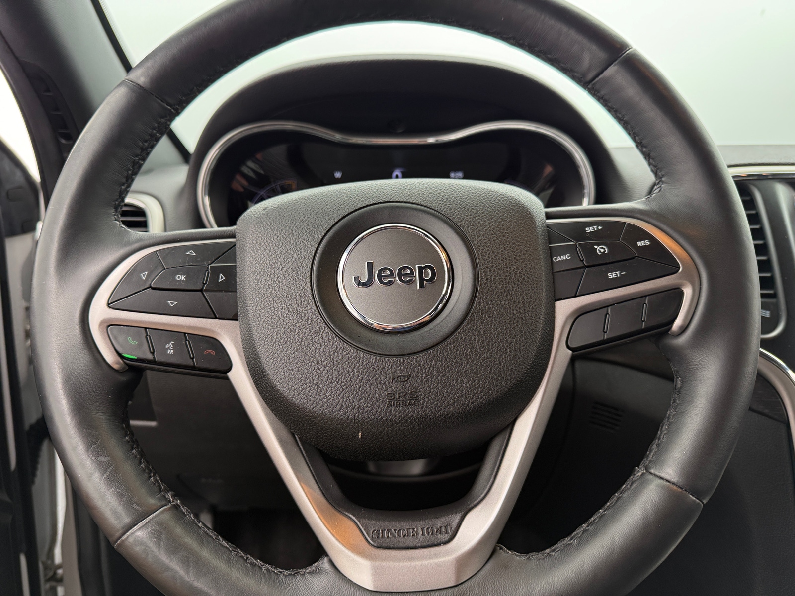 Thumbnail: 2018 Jeep Grand Cherokee - 4