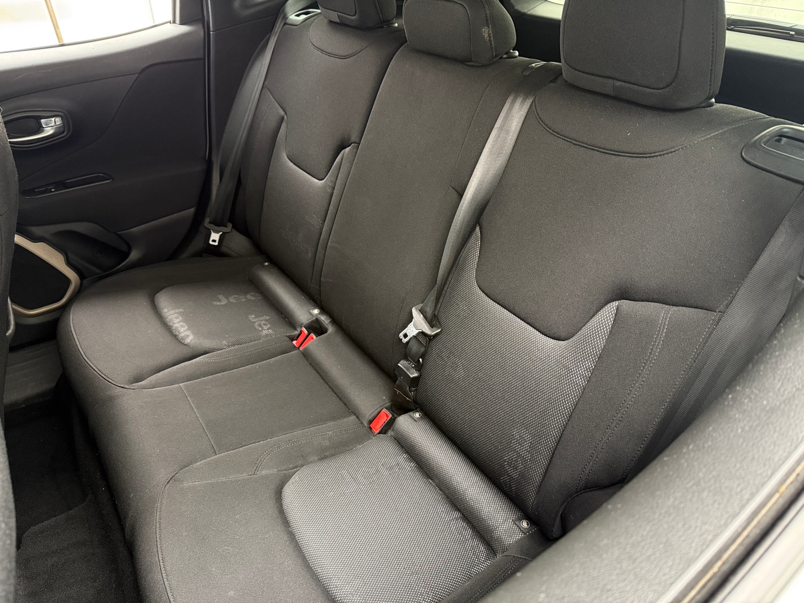 Thumbnail: 2015 Jeep Renegade - 6
