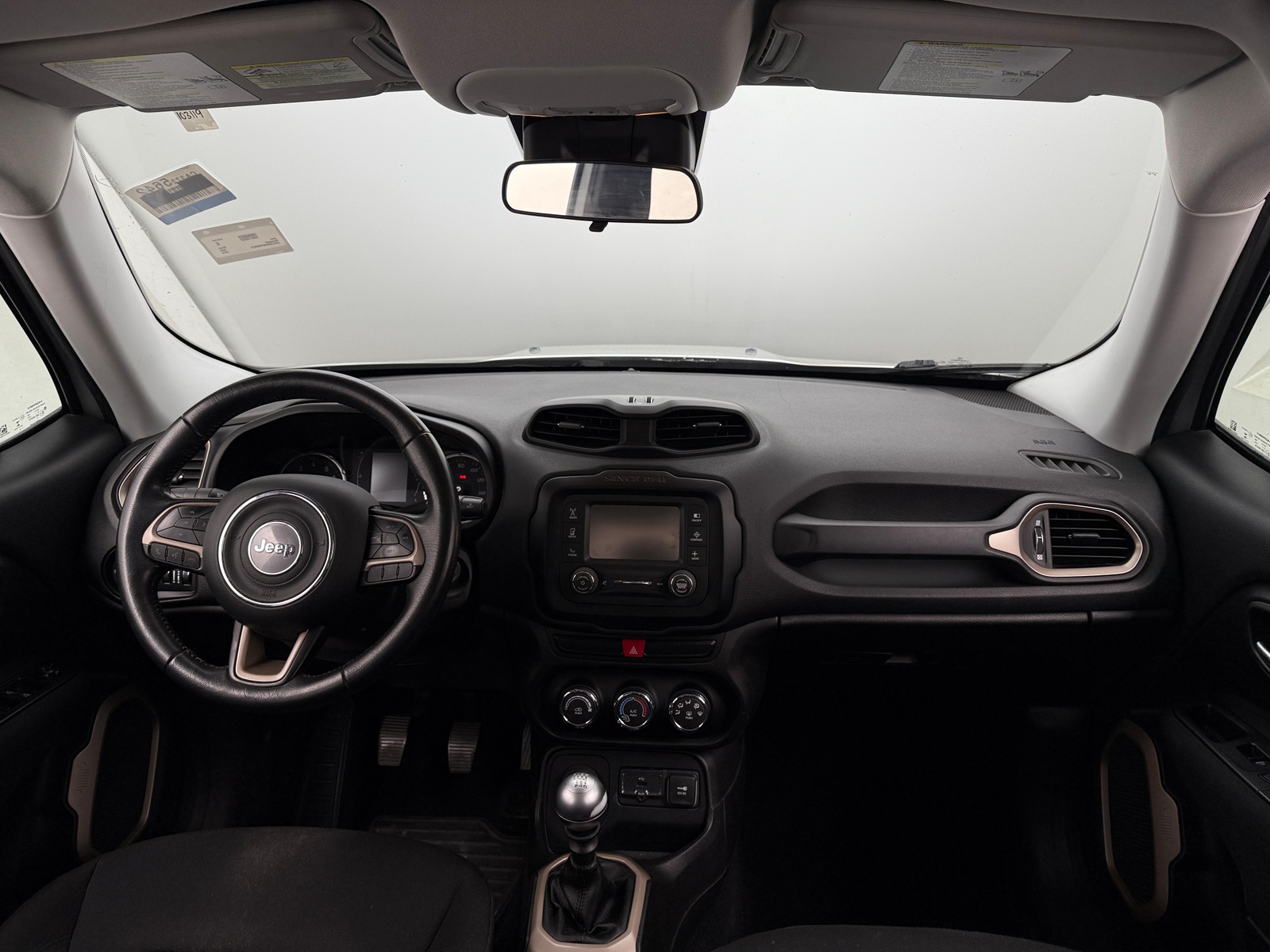 Thumbnail: 2015 Jeep Renegade - 3