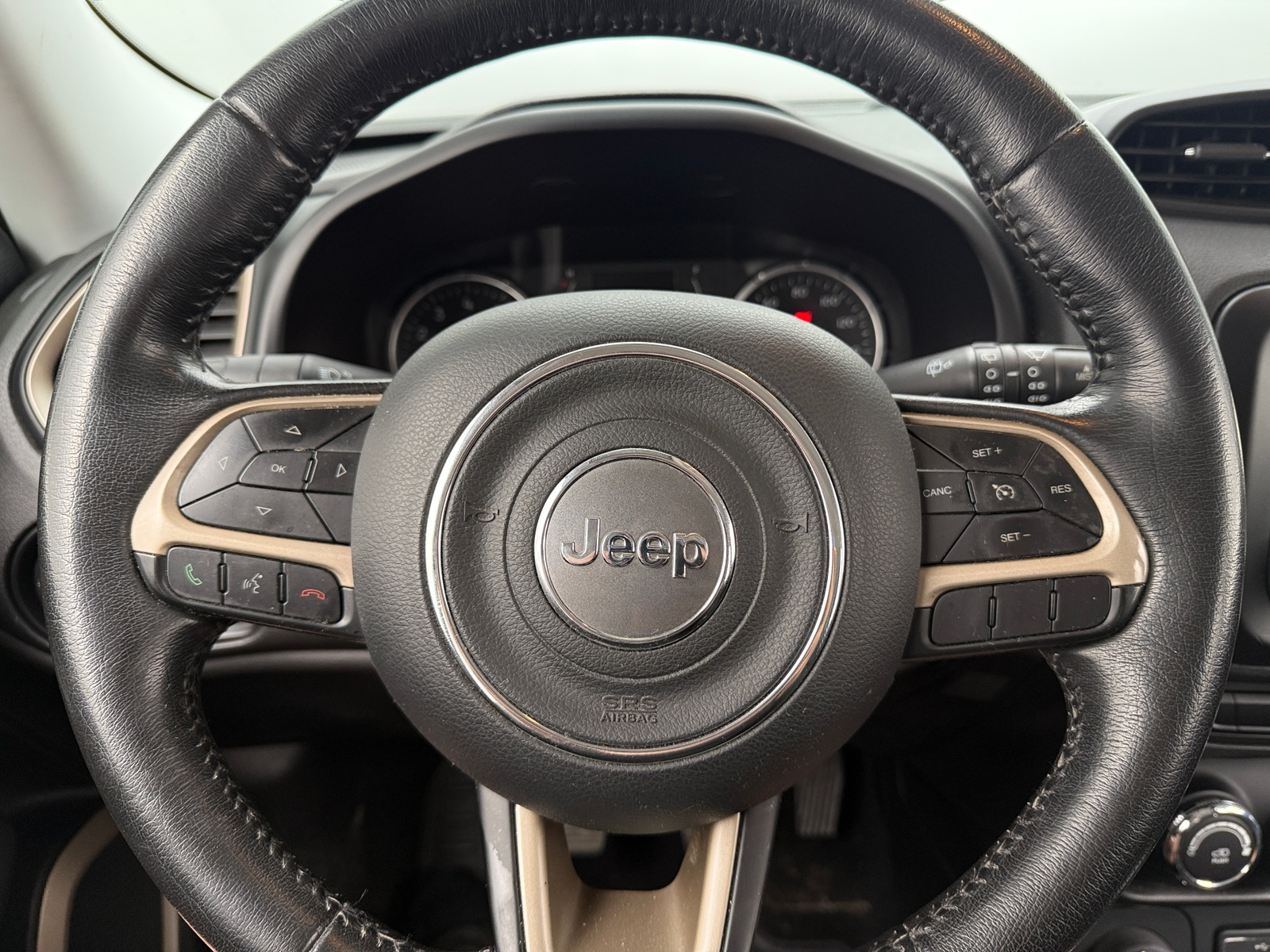 Thumbnail: 2015 Jeep Renegade - 5