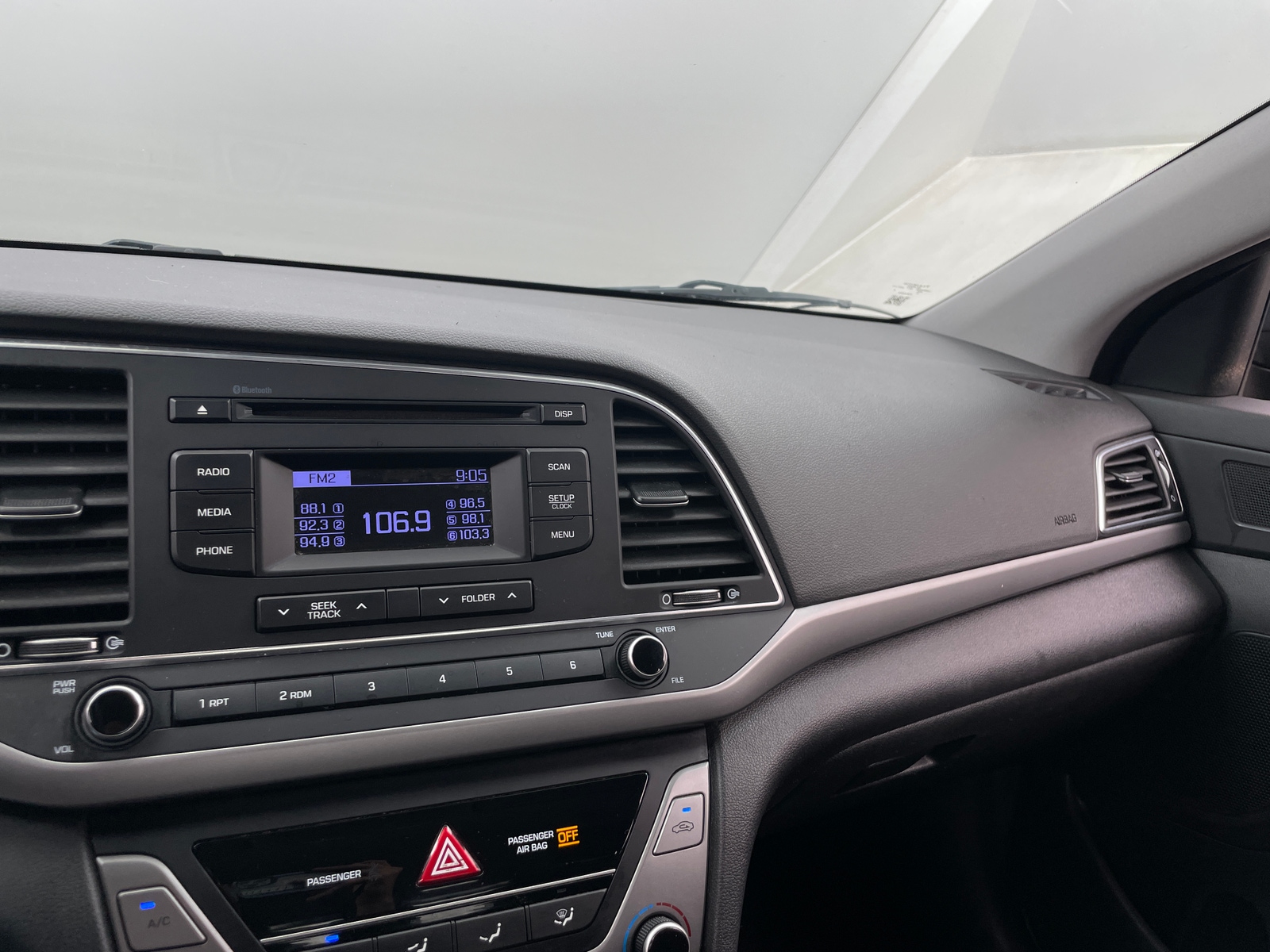 Thumbnail: 2018 Hyundai Elantra - 4