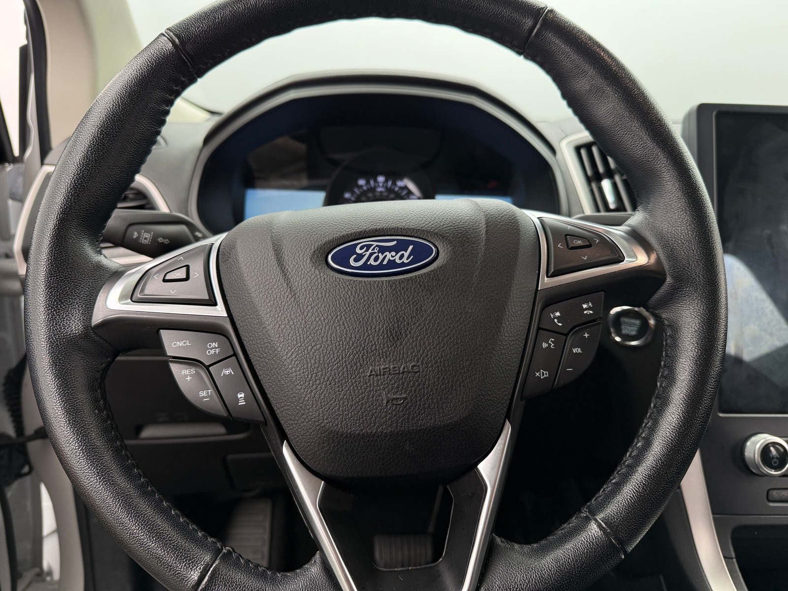 Thumbnail: 2022 Ford Edge - 4