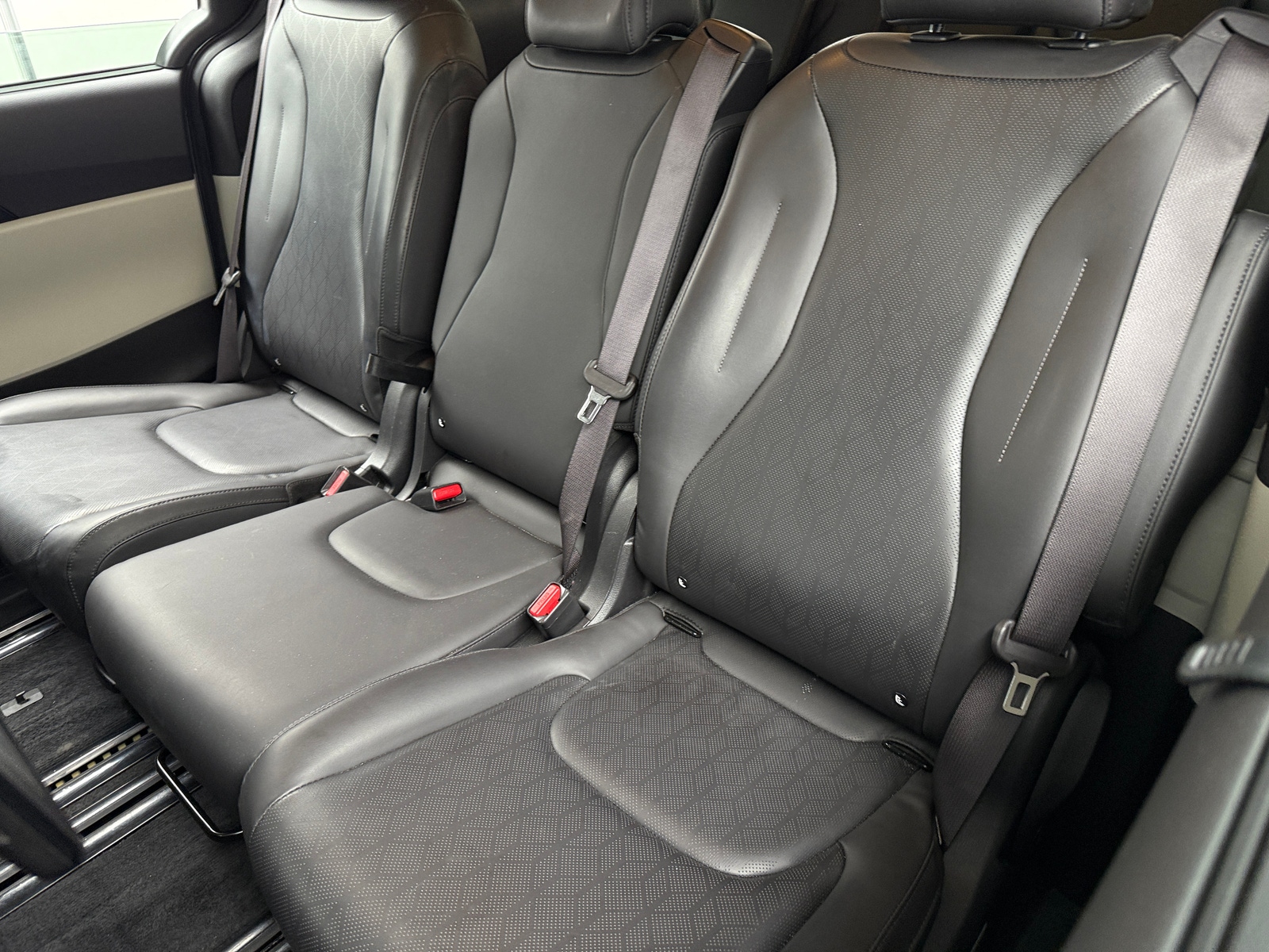 Thumbnail: 2022 Kia Carnival - 5