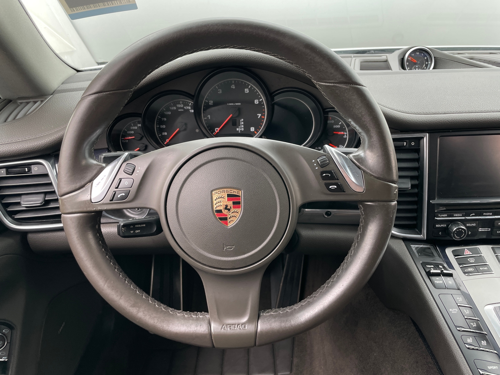 Thumbnail: 2016 Porsche Panamera - 4