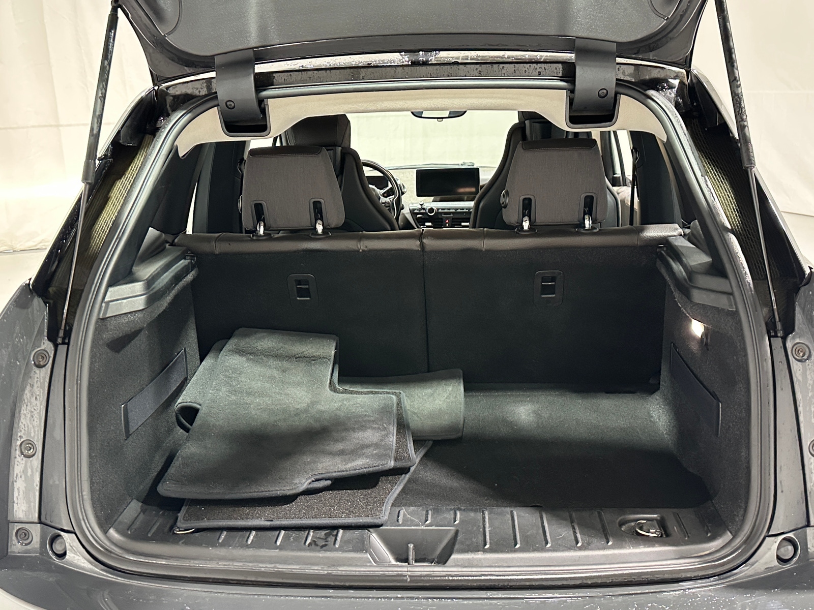 Thumbnail: 2015 BMW i3 - 6