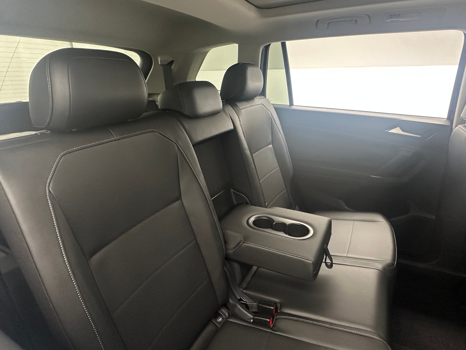 Thumbnail: 2018 Volkswagen Tiguan - 5