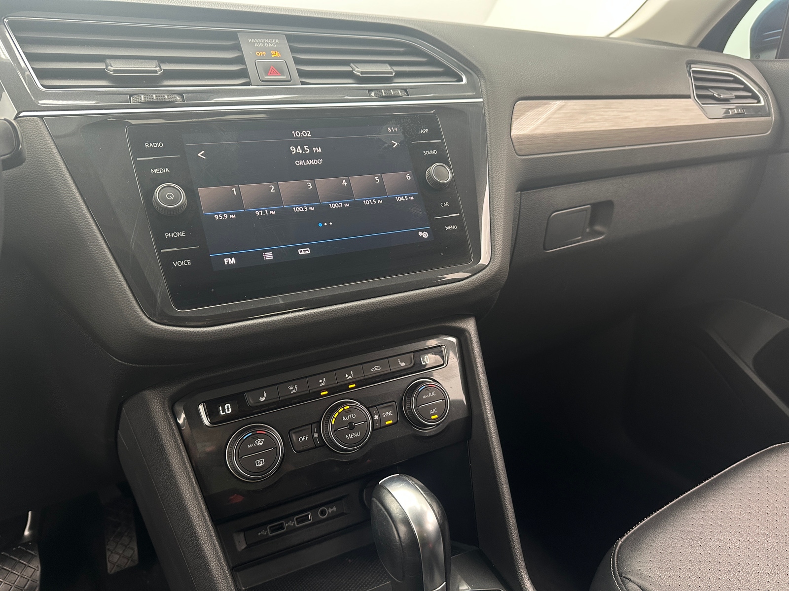 Thumbnail: 2018 Volkswagen Tiguan - 3