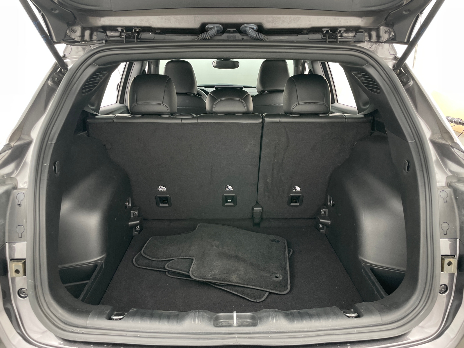 Thumbnail: 2023 Jeep Compass - 6