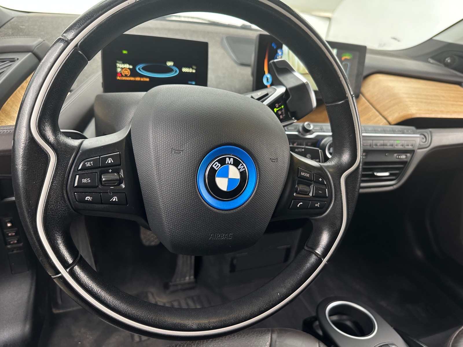 Thumbnail: 2016 BMW i3 - 4