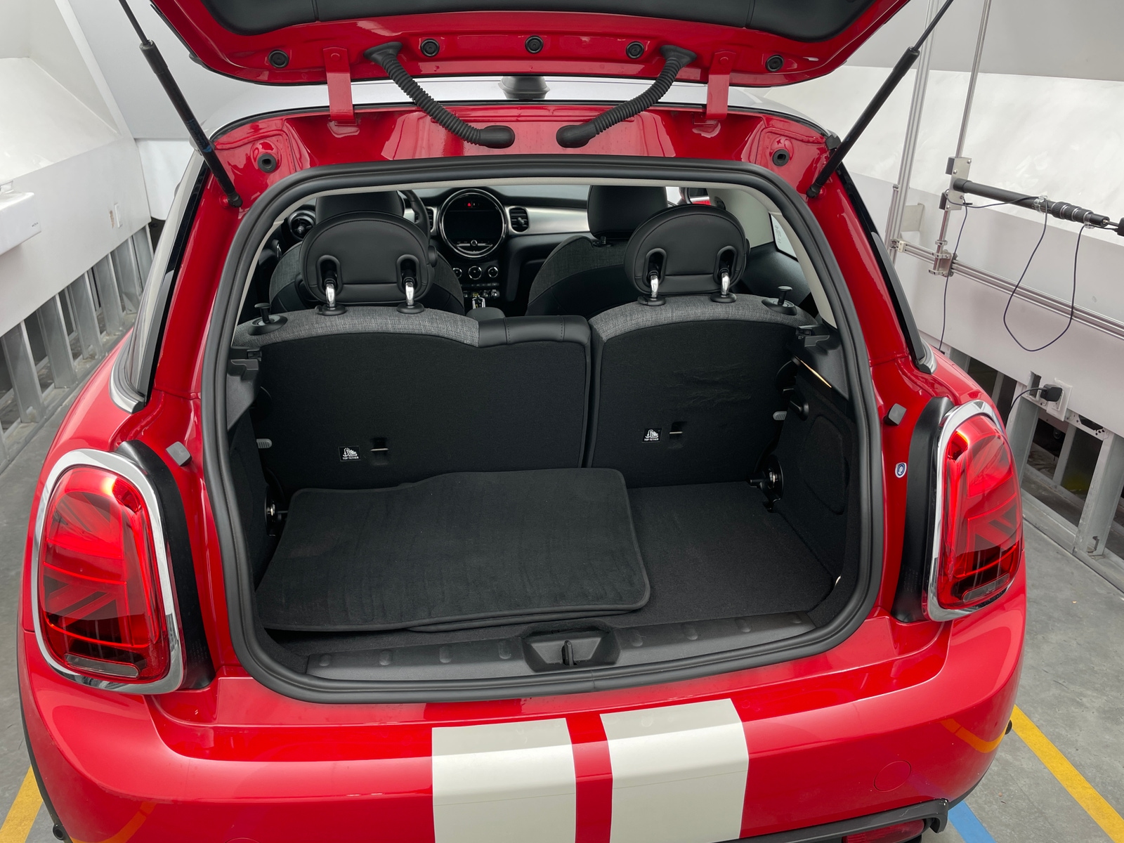 Thumbnail: 2023 MINI Cooper Hardtop - 6