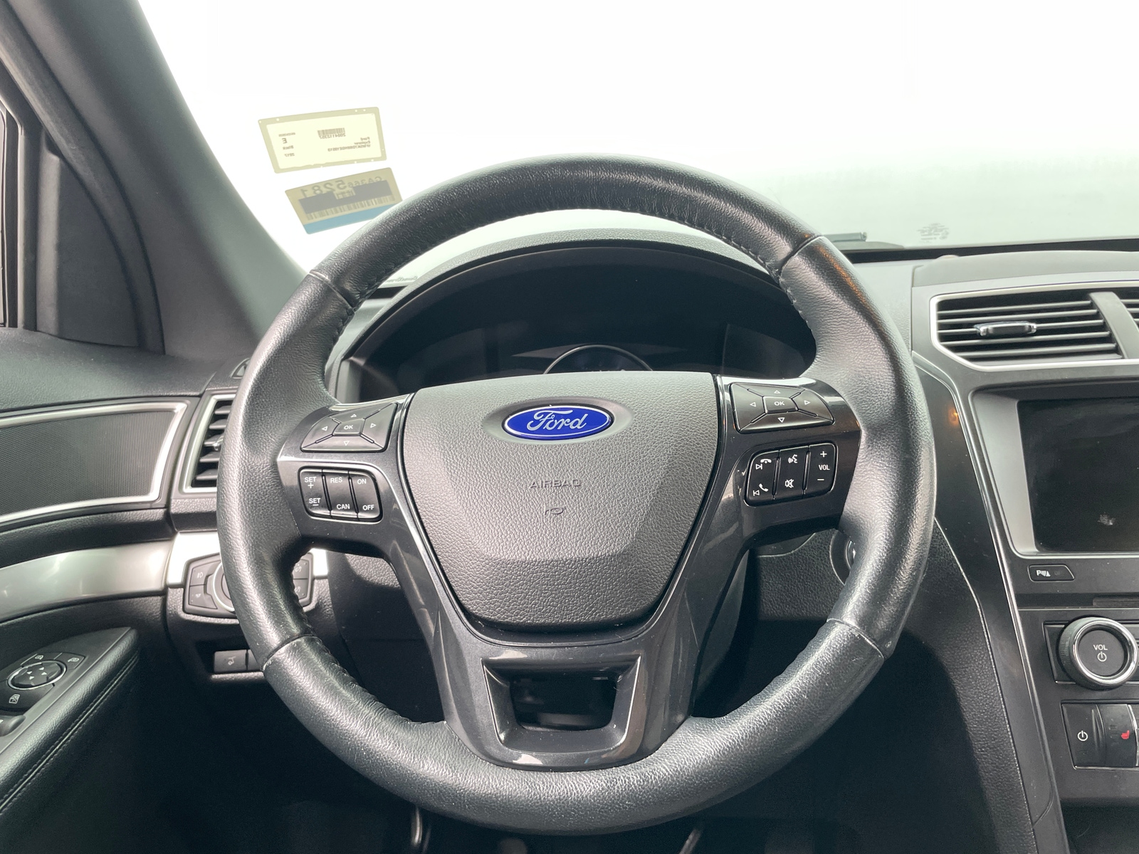 Thumbnail: 2017 Ford Explorer - 5