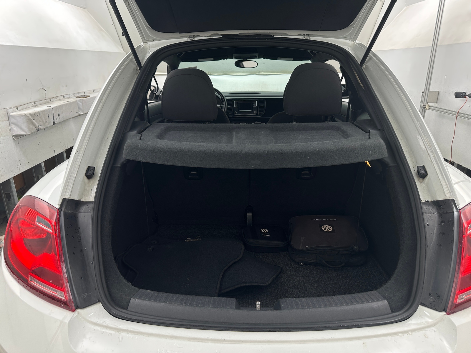 Thumbnail: 2019 Volkswagen Beetle - 7