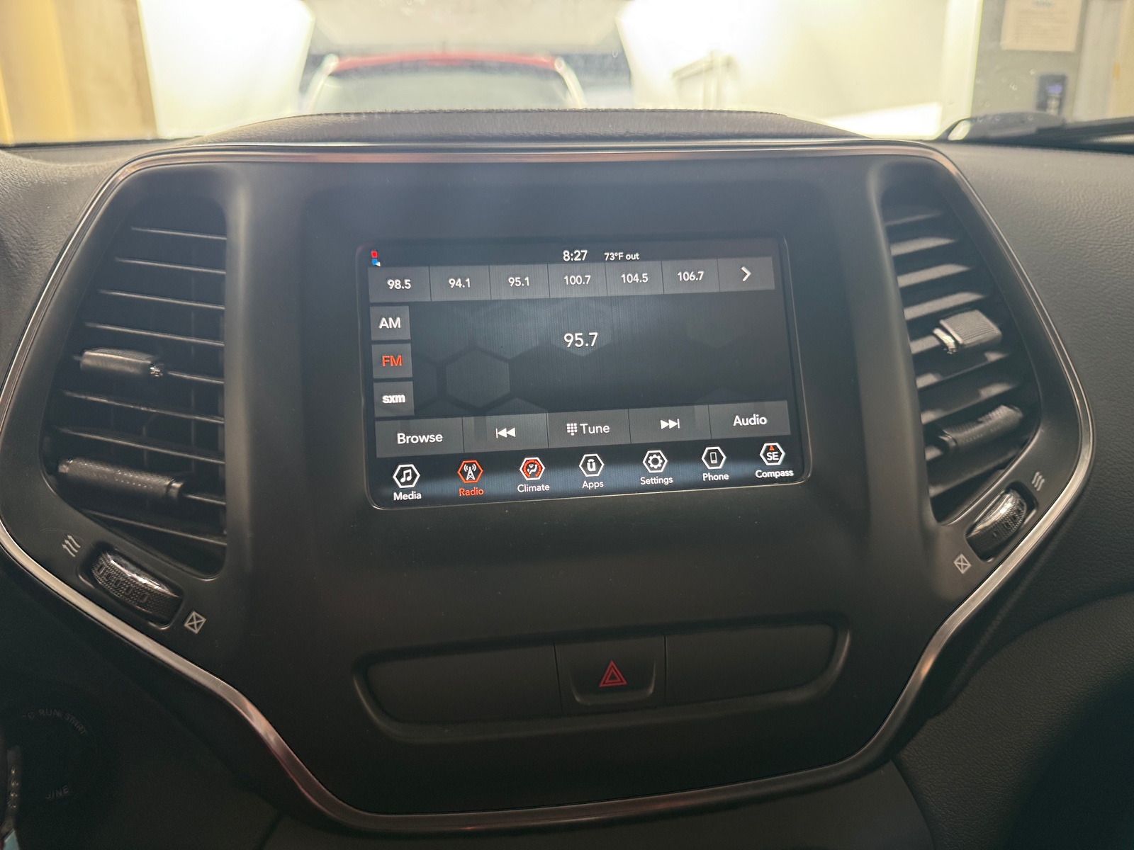 Thumbnail: 2019 Jeep Cherokee - 4
