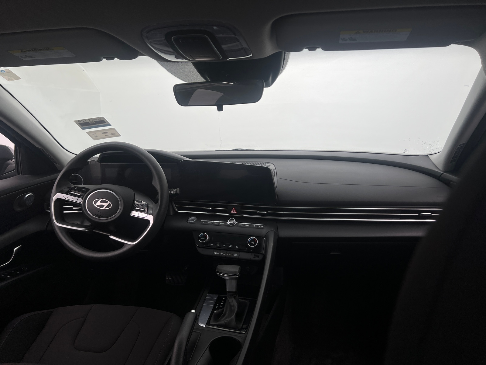 Thumbnail: 2024 Hyundai Elantra - 3