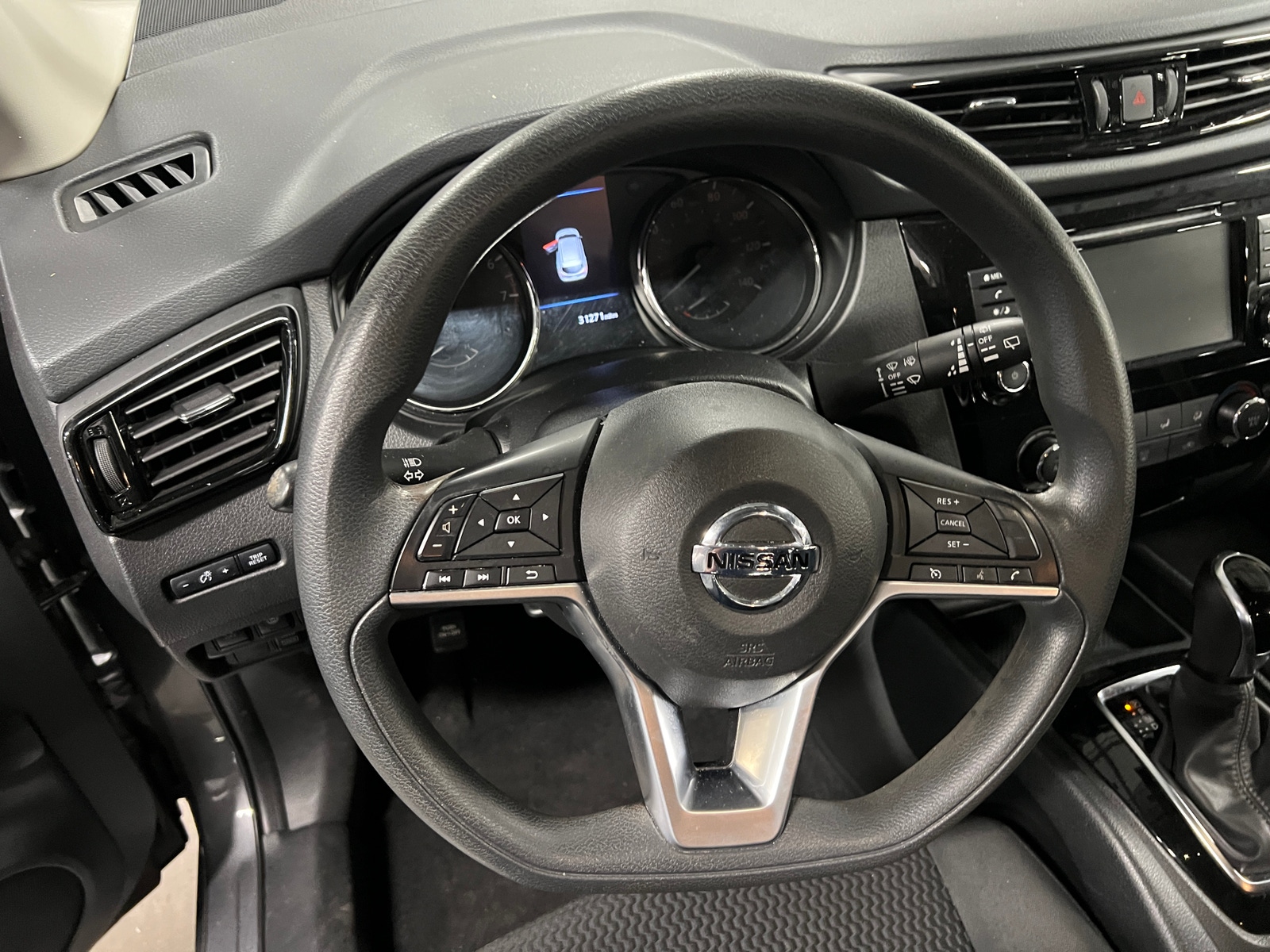 Thumbnail: 2022 Nissan Rogue Sport - 5