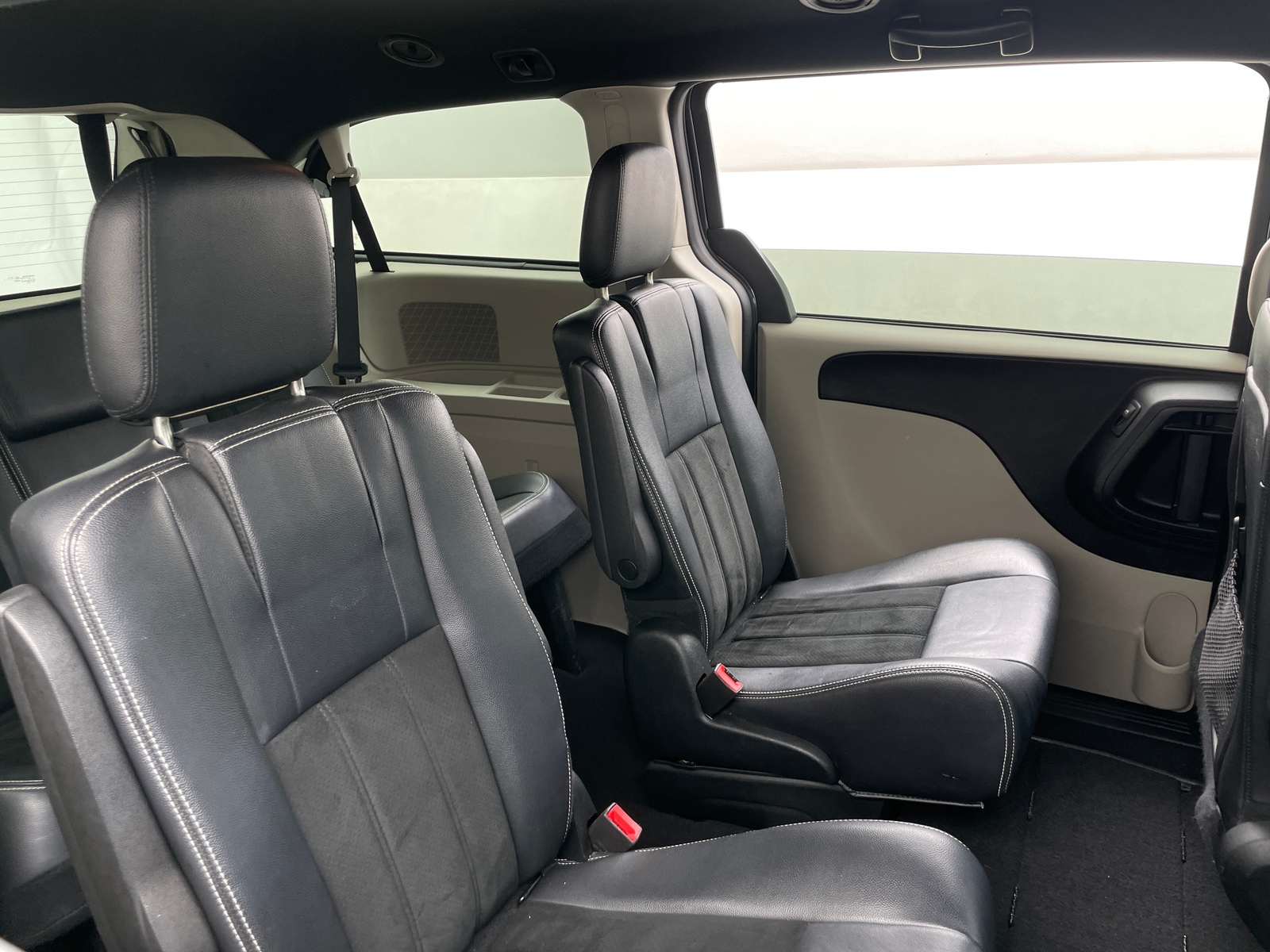 Thumbnail: 2017 Dodge Grand Caravan - 5
