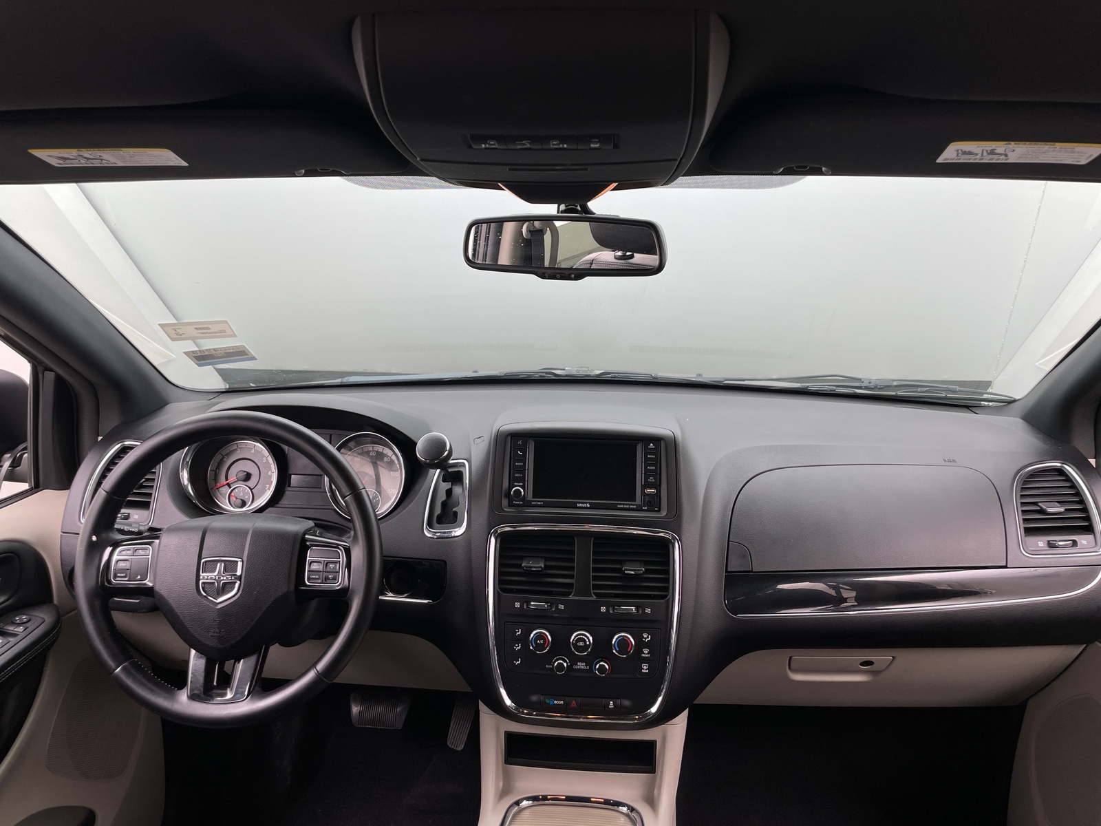 Thumbnail: 2017 Dodge Grand Caravan - 2